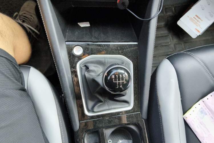 Used Jetta VS5 2024 280TSI Manual Enjoyment Edition Gear Lever