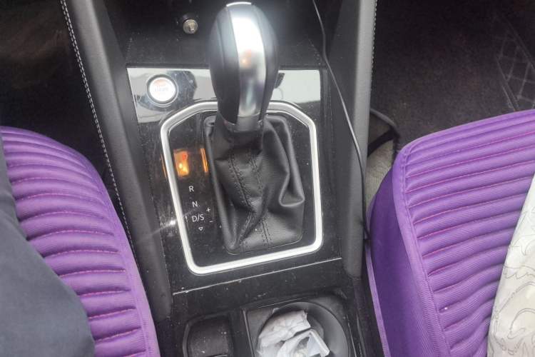 Used Jetta VS5 2024 280TSI Automatic Enjoyment Edition Gear Lever