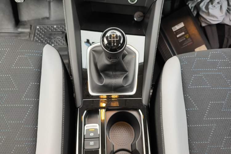 Used Jetta VS5 2024 5th Anniversary Edition 280TSI Manual Pioneer Version Gear Lever