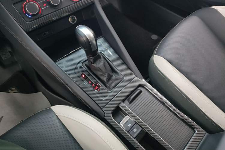 Used Jetta VS5 2024 Model, 5th Anniversary Edition Gear Lever