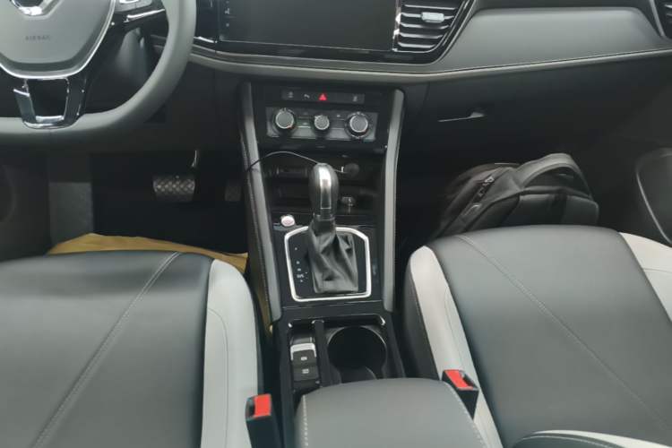 Used Jetta VS5 2024 280TSI Automatic Enjoyment Edition Gear Lever