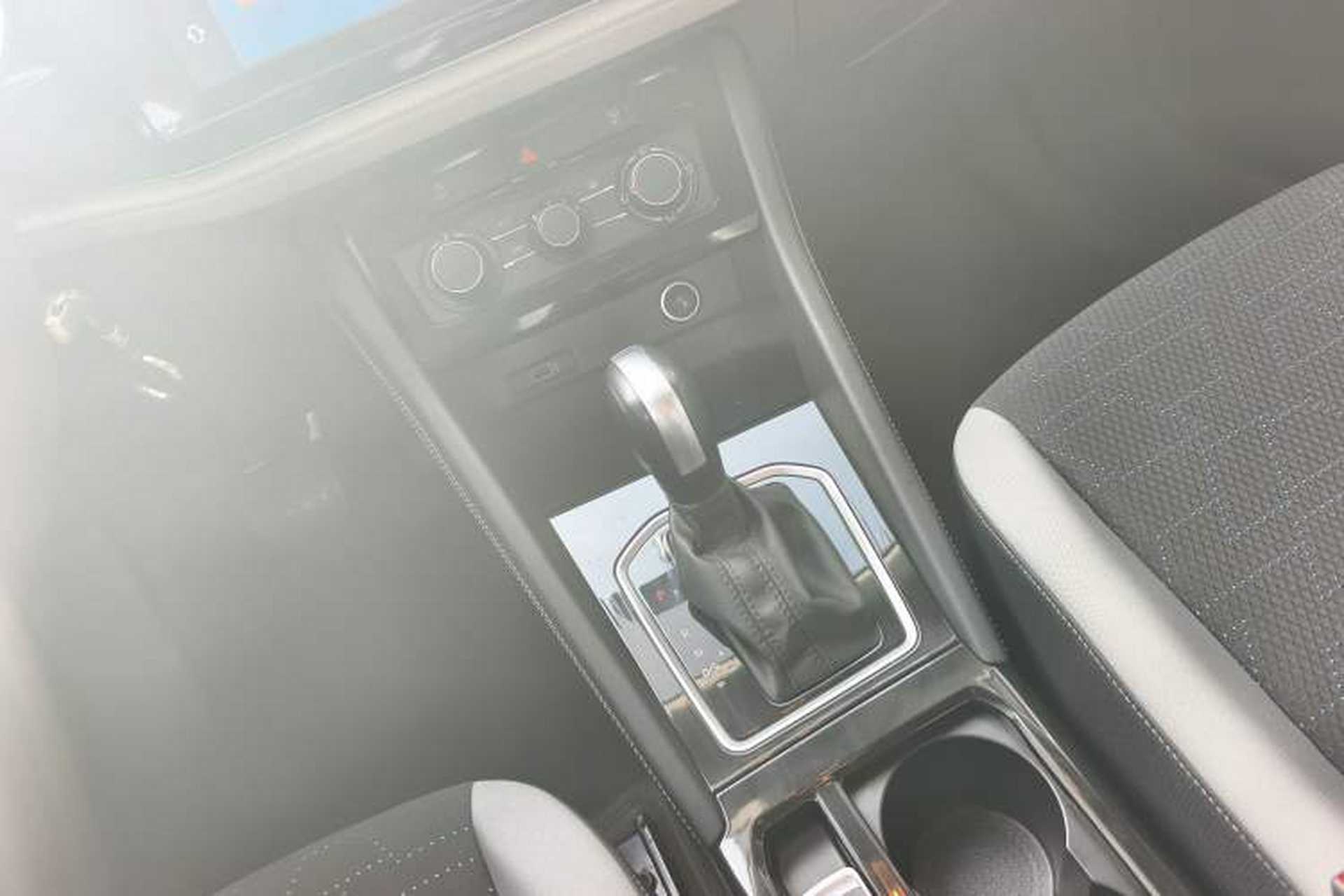 Used Jetta VS5 2024 Model, 5th Anniversary Edition Gear Lever