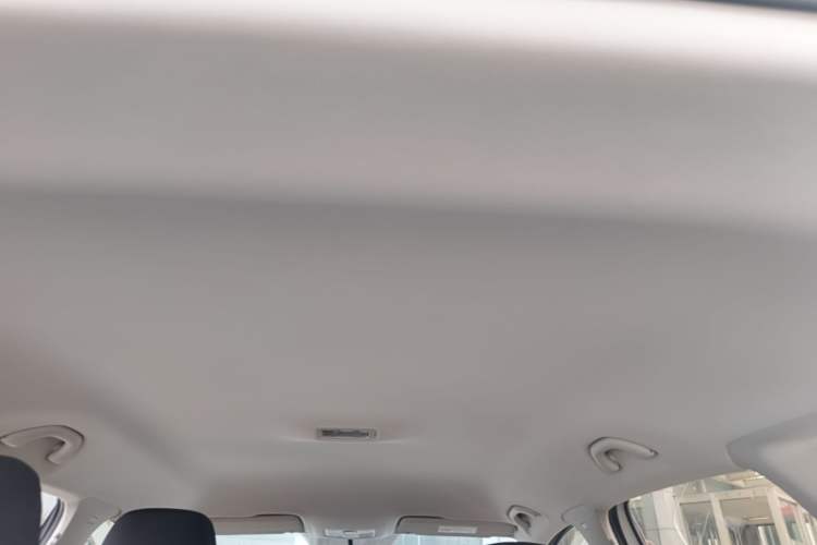 Used Jetta VS5 2024 280TSI Manual Pioneer Edition Headliner