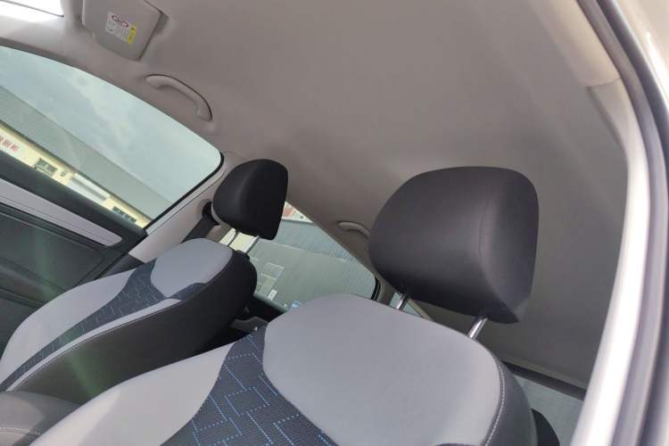 Used Jetta VS5 2024 280TSI Manual Pioneer Edition Headliner