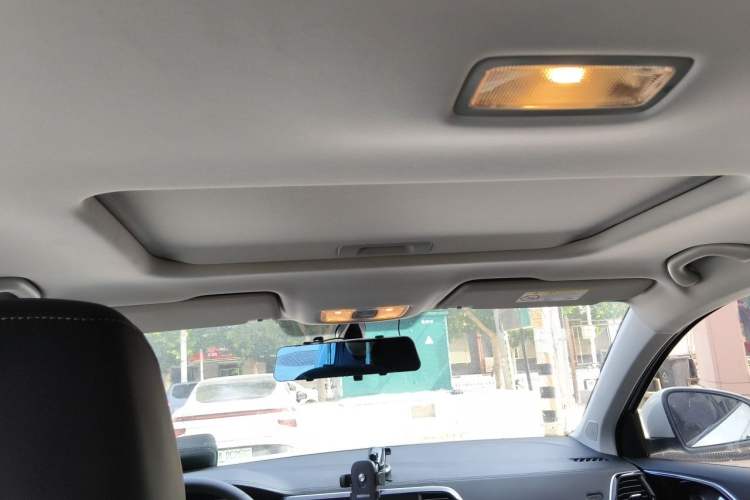 Used Jetta VS5 2024 280TSI Manual Enjoyment Edition Headliner