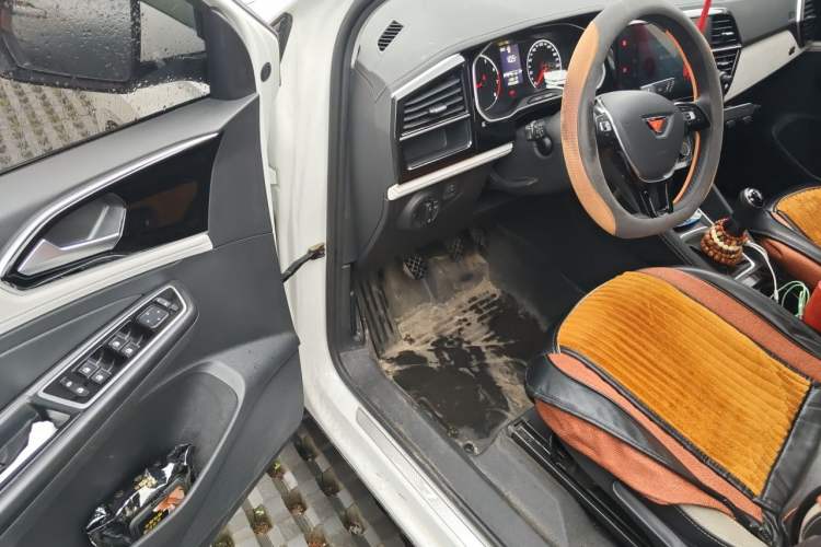 Used Jetta VS5 2024 280TSI Manual Pioneer Edition Interior 3