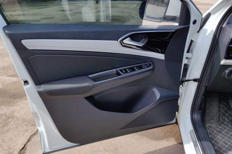 Used Jetta VS5 2024 280TSI Manual Pioneer Edition Interior 5