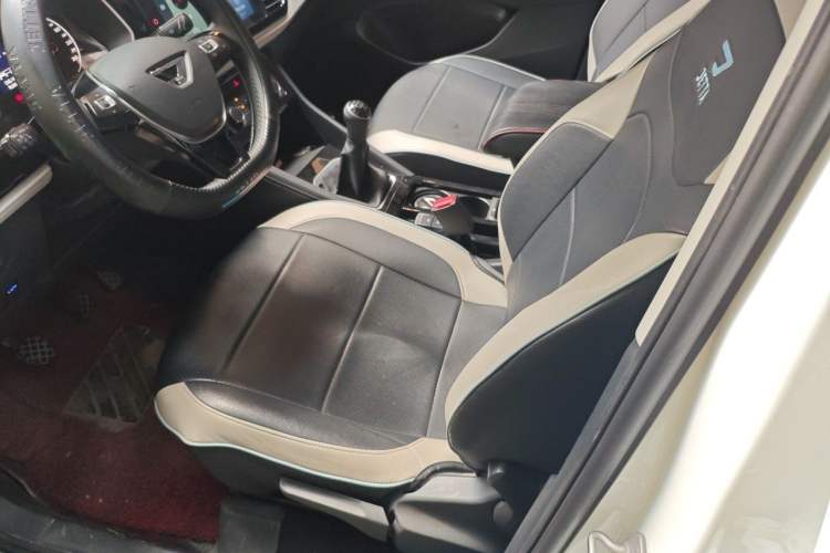 Used Jetta VS5 2024 280TSI Manual Pioneer Edition Left Front Seat