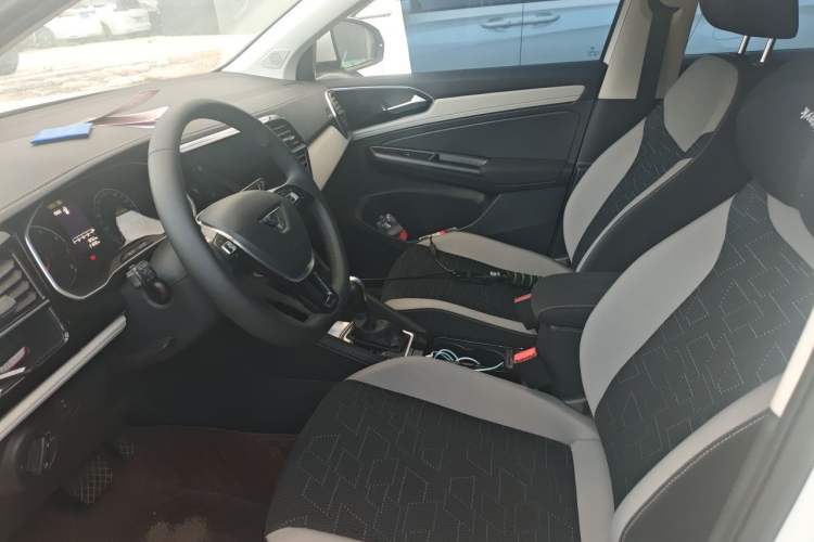 Used Jetta VS5 2024 280TSI Automatic Pioneer Edition Left Front Seat