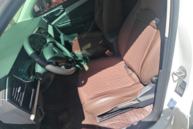 Used Jetta VS5 2024 280TSI Manual Pioneer Edition Left Front Seat