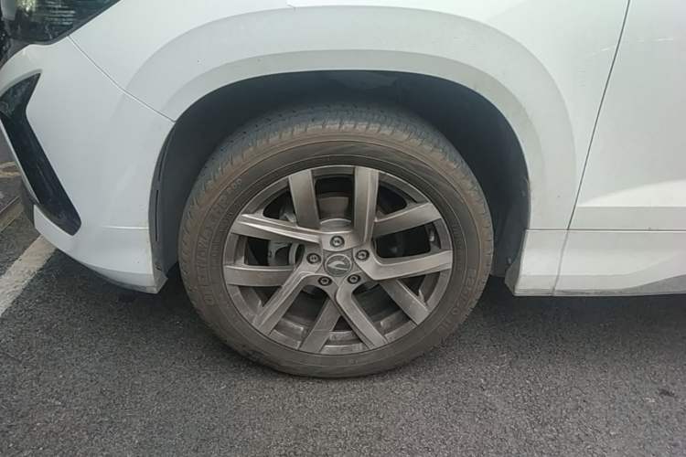 Used Jetta VS5 2024 280TSI Automatic Enjoyment Edition Left Front Wheel Hub