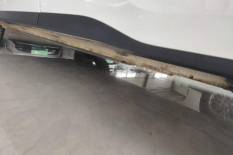 Used Jetta VS5 2024 280TSI Automatic Enjoyment Edition Left Side Sill