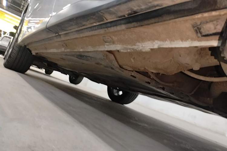 Used Jetta VS5 2024 280TSI Automatic Enjoyment Edition Left Side Sill