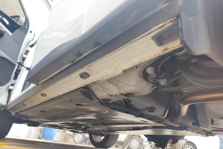 Used Jetta VS5 2024 280TSI Manual Pioneer Edition Left Side Sill