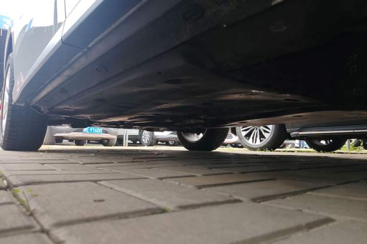 Used Jetta VS5 2024 Model, 5th Anniversary Edition Left Side Sill