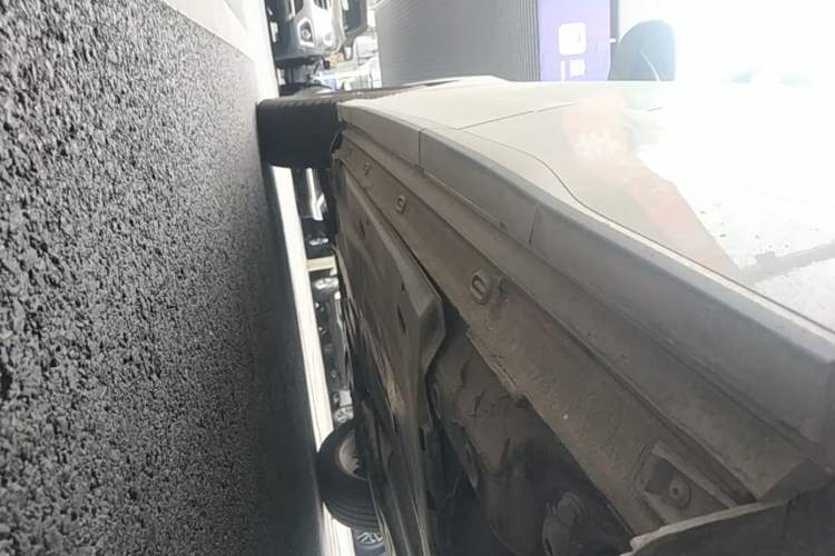 Used Jetta VS5 2024 280TSI Automatic Enjoyment Edition Left Side Sill