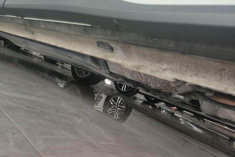 Used Jetta VS5 2024 280TSI Automatic Pioneer Edition Left Side Sill
