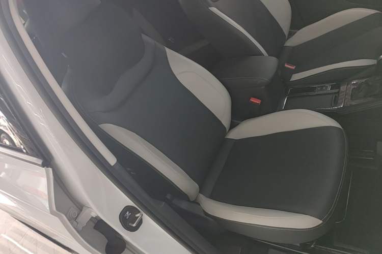 Used Jetta VS5 2024 Model, 5th Anniversary Edition Right Front Seat