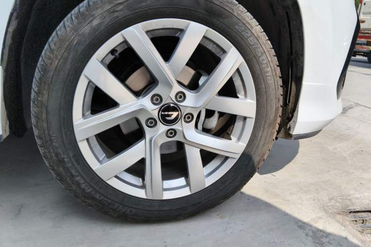 Used Jetta VS5 2024 280TSI Manual Enjoyment Edition Right Front Wheel Hub