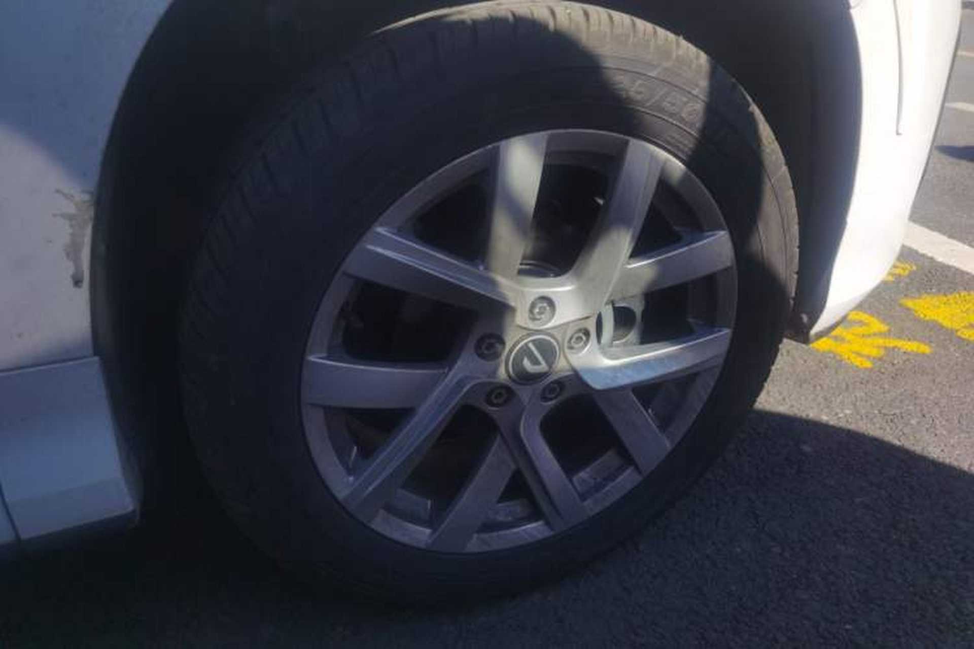 Used Jetta VS5 2024 280TSI Manual Pioneer Edition Right Front Wheel Hub