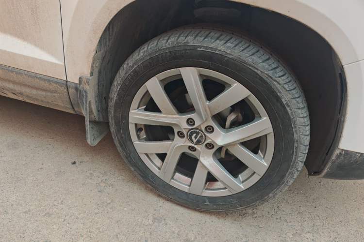 Used Jetta VS5 2024 280TSI Automatic Enjoyment Edition Right Front Wheel Hub