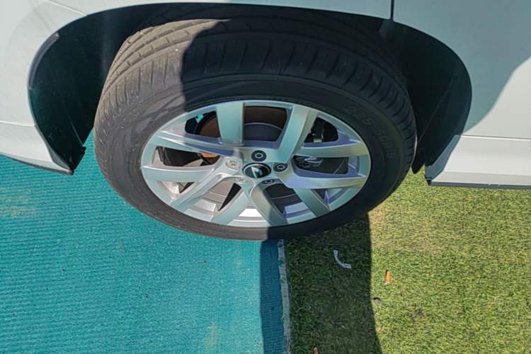 Used Jetta VS5 2024 280TSI Automatic Enjoyment Edition Right Rear Wheel Hub