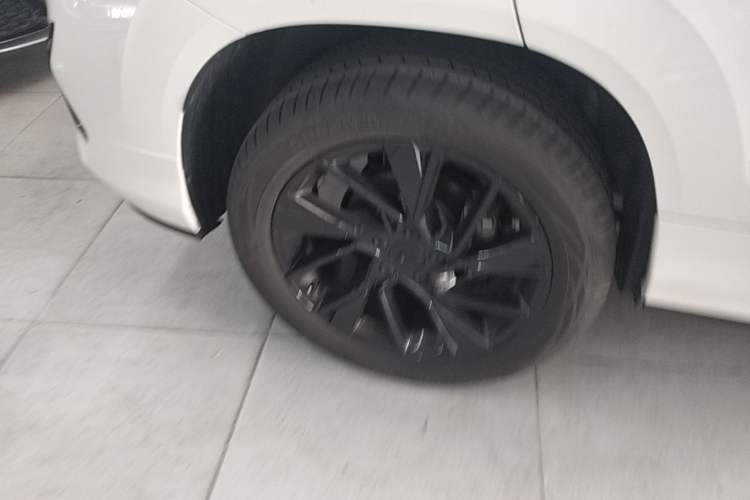 Used Jetta VS5 2024 280TSI Automatic Enjoyment Highlight Edition Right Rear Wheel Hub