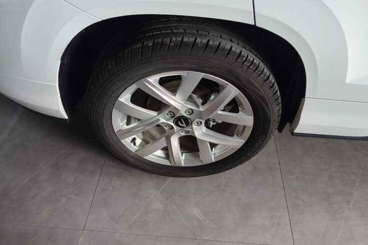 Used Jetta VS5 2024 280TSI Automatic Enjoyment Edition Right Rear Wheel Hub