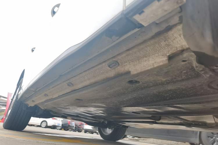 Used Jetta VS5 2024 280TSI Manual Pioneer Edition Right Side Sill