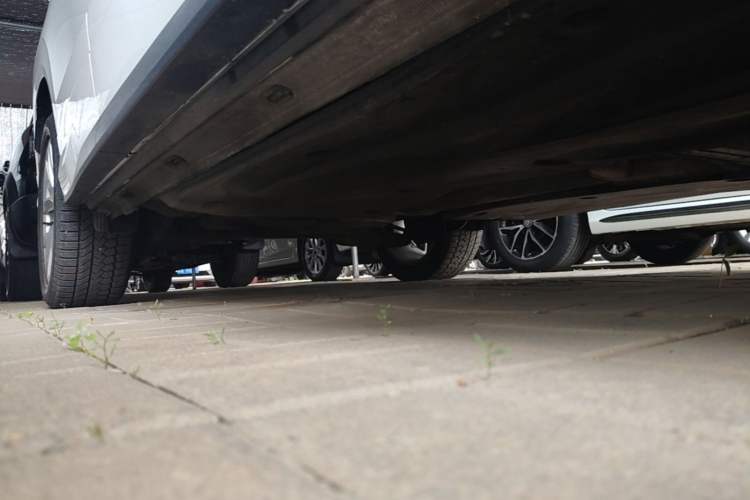 Used Jetta VS5 2024 Model, 5th Anniversary Edition Right Side Sill