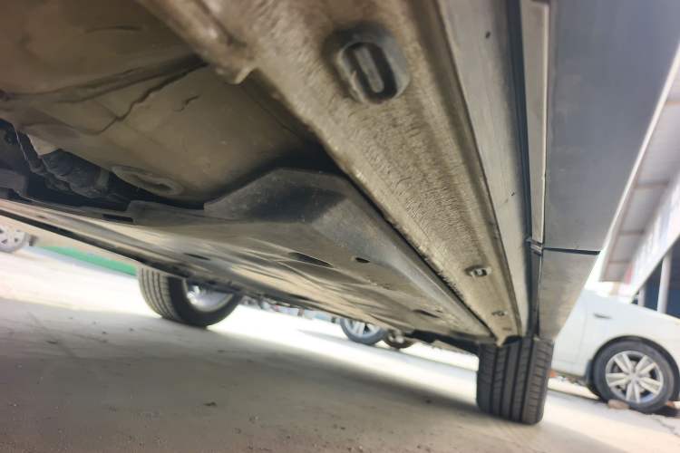 Used Jetta VS5 2024 Model, 5th Anniversary Edition Right Side Sill