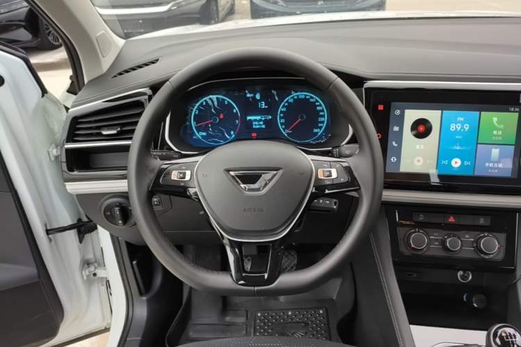 Used Jetta VS5 2024 5th Anniversary Edition 280TSI Manual Pioneer Version Steering Wheel