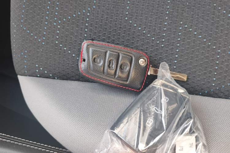 Used Jetta VS5 2024 280TSI Manual Pioneer Edition Vehicle Key