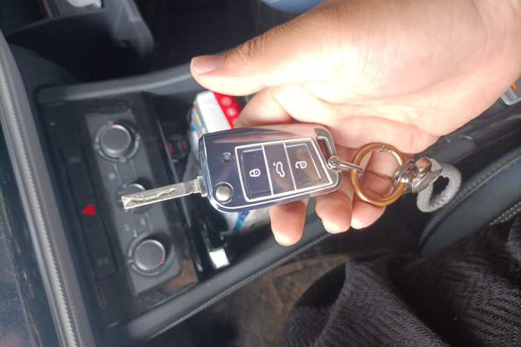 Used Jetta VS5 2024 280TSI Manual Pioneer Edition Vehicle Key