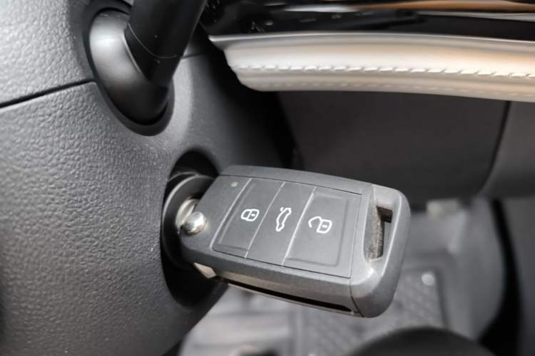 Used Jetta VS5 2024 5th Anniversary Edition 280TSI Manual Pioneer Version Vehicle Key