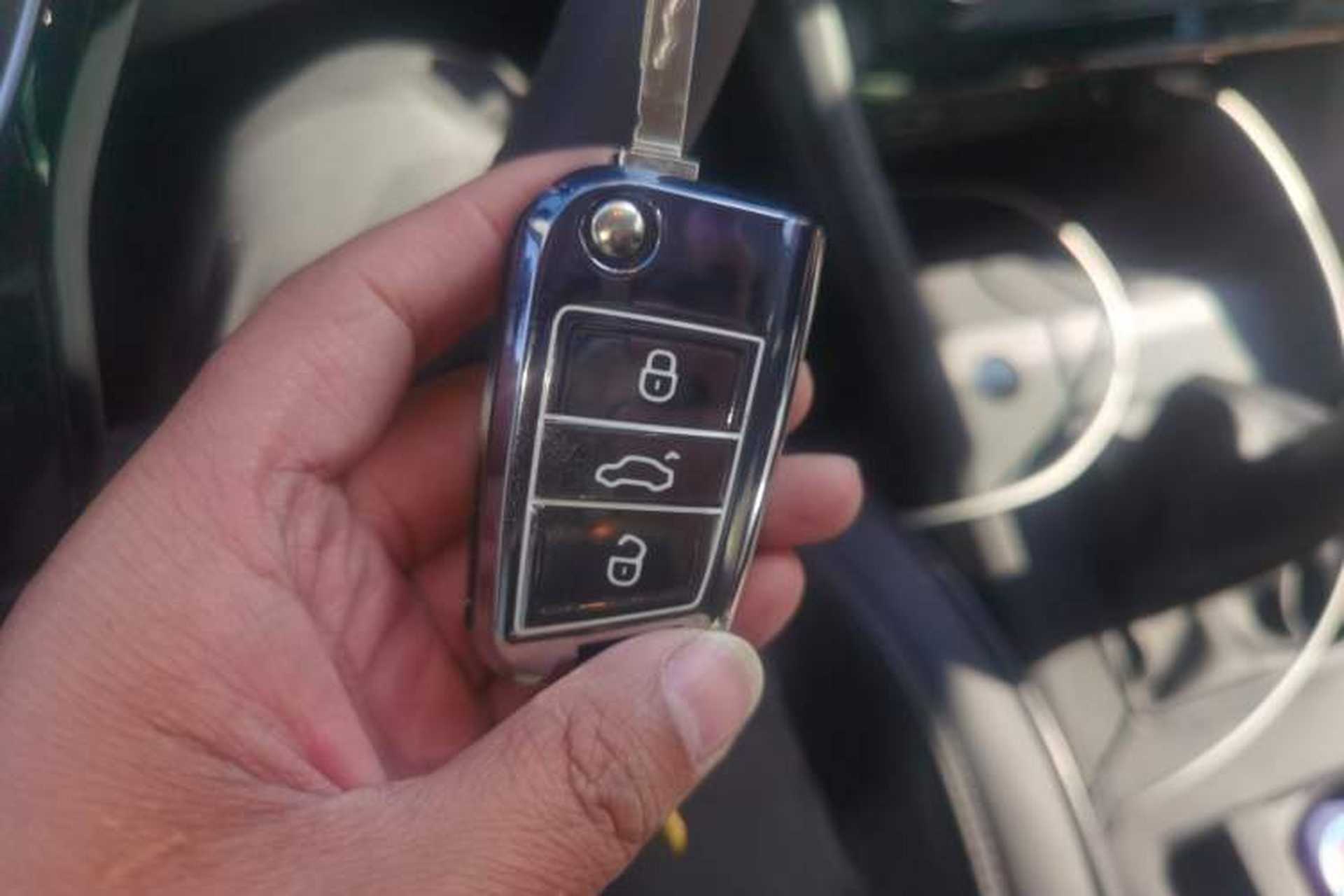 Used Jetta VS5 2024 280TSI Manual Pioneer Edition Vehicle Key