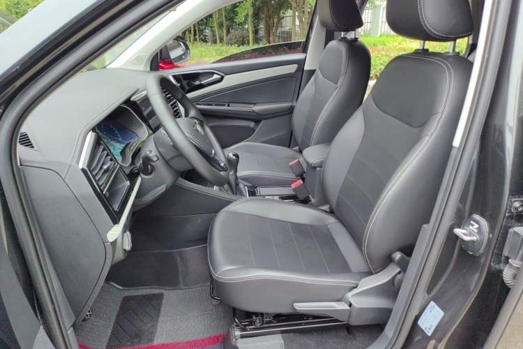 Used Jetta VS5 2025 280TSI Manual "Good Fortune Plus" Edition Left Front Seat