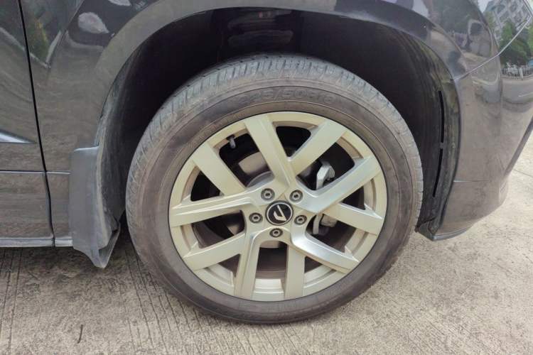 Used Jetta VS5 2025 280TSI Manual "Good Fortune Plus" Edition Right Front Wheel Hub
