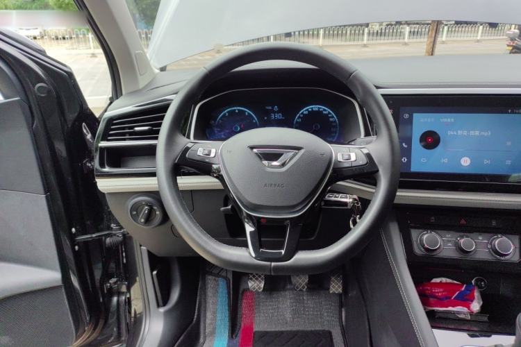 Used Jetta VS5 2025 280TSI Manual "Good Fortune Plus" Edition Steering Wheel