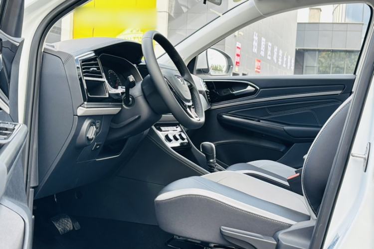 Used Jetta VS5 2025 280TSI Automatic Good Fortune Plus Edition Interior 2