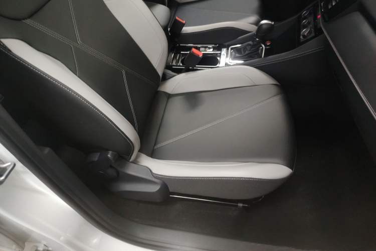 Used Jetta VS5 2025 280TSI Automatic Good Fortune Plus Edition Right Front Seat