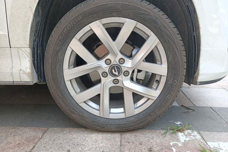 Used Jetta VS5 2025 280TSI Manual "Good Fortune Plus" Edition Right Front Wheel Hub