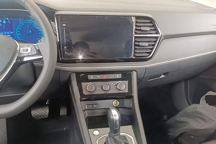 Used Jetta VS5 2026 Model, 280TSI Automatic Enjoyment Edition Audio And AC Panel