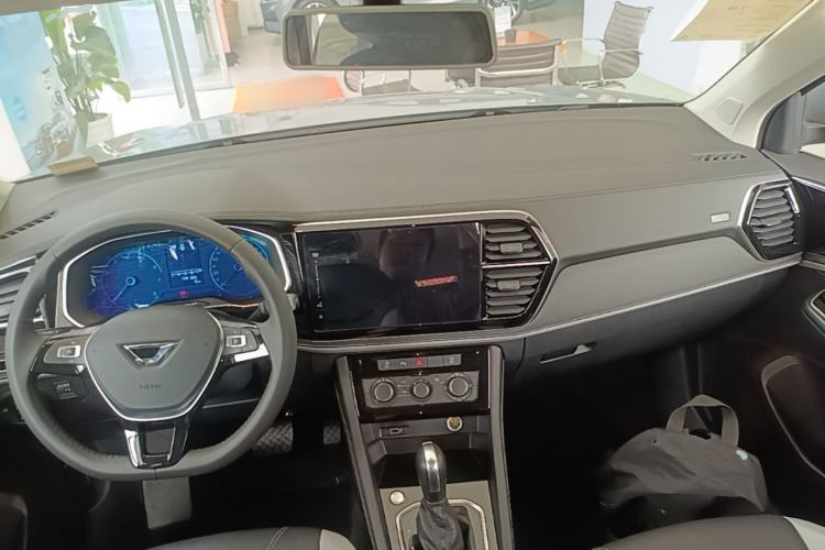 Used Jetta VS5 2026 Model, 280TSI Automatic Enjoyment Edition Center Console