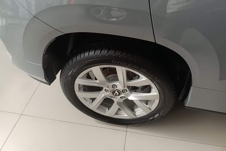 Used Jetta VS5 2026 Model, 280TSI Automatic Enjoyment Edition Right Rear Wheel Hub
