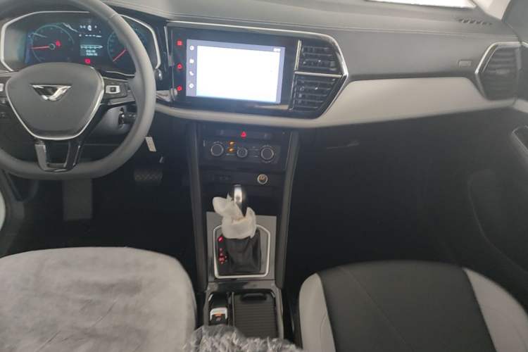 Used Jetta VS5 2026 Model, 280TSI Automatic Pioneer Edition Audio And AC Panel