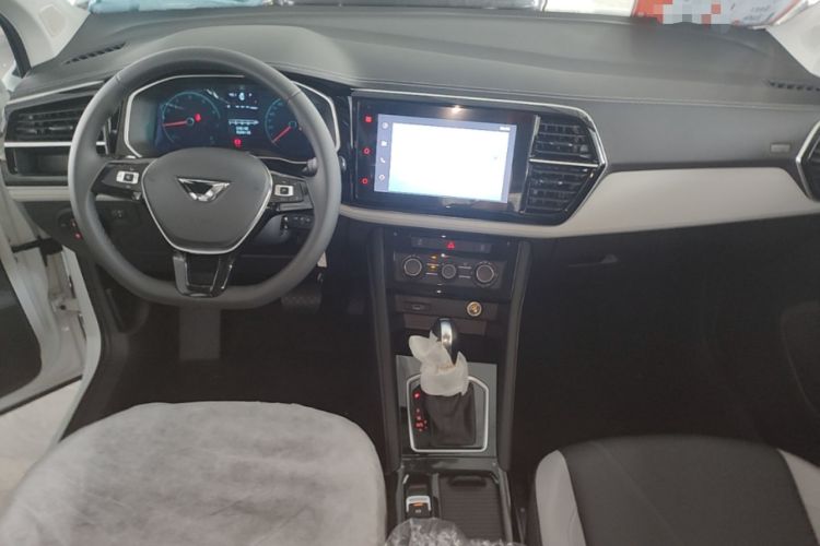 Used Jetta VS5 2026 Model, 280TSI Automatic Pioneer Edition Center Console