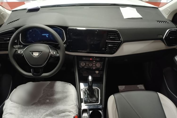 Used Jetta VS5 2026 Model, 280TSI Automatic Pioneer Edition Center Console