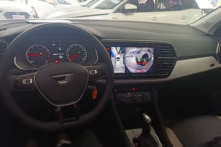 Used Jetta VS5 2026 Model, 280TSI Automatic Good Fortune Plus Edition Center Console