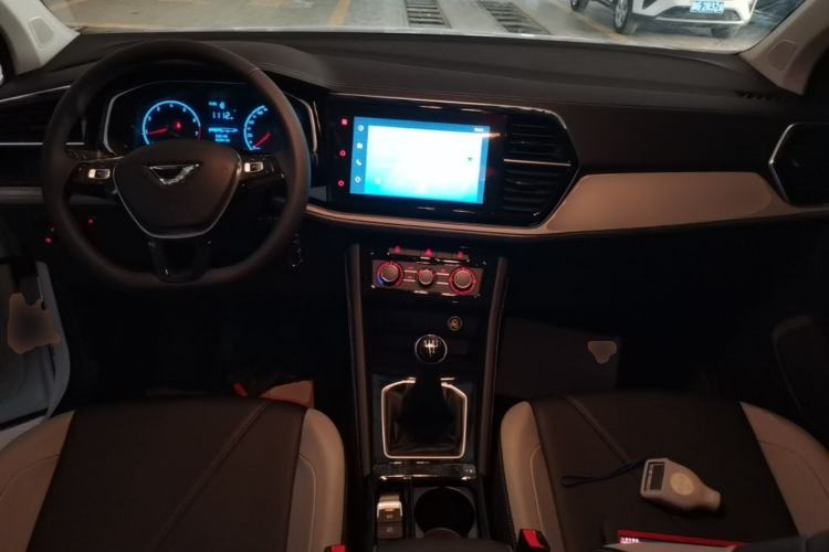 Used Jetta VS5 2026 Model, 280TSI Manual Pioneer Edition Center Console